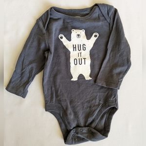 Old Navy gray long sleeve onesie infant boys' size 3-6 months polar bear hug